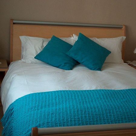 Liongate Bed And Breakfast Edenvale Bagian luar foto