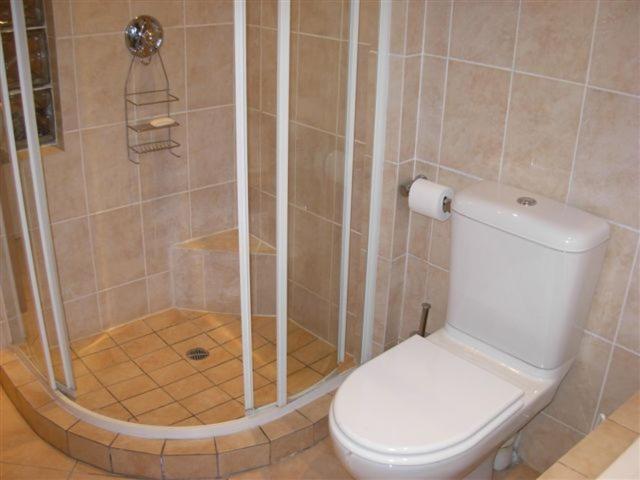 Liongate Bed And Breakfast Edenvale Ruang foto