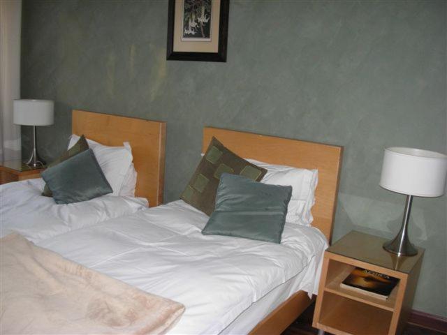 Liongate Bed And Breakfast Edenvale Ruang foto