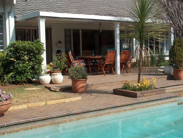 Liongate Bed And Breakfast Edenvale Bagian luar foto