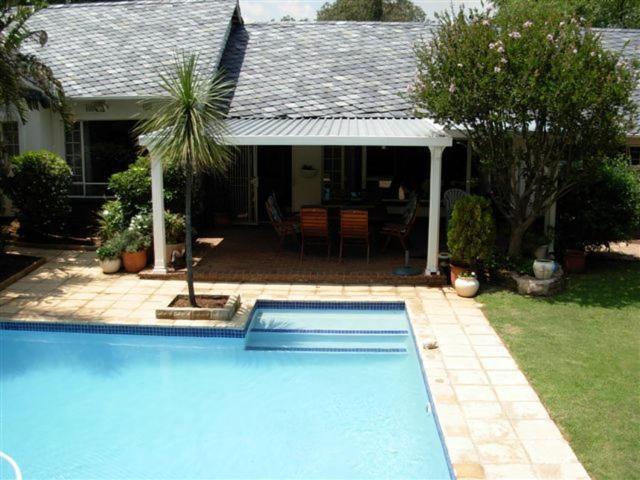 Liongate Bed And Breakfast Edenvale Bagian luar foto