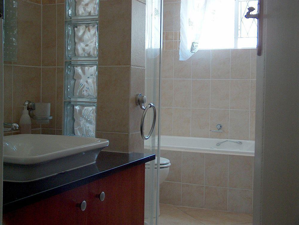 Liongate Bed And Breakfast Edenvale Bagian luar foto